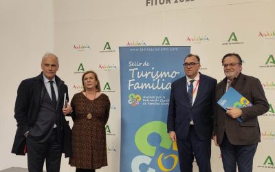 Las familias eligen Andalucía para sus vacaciones y este año viajarán más, pero mirando más el precio y los descuentos